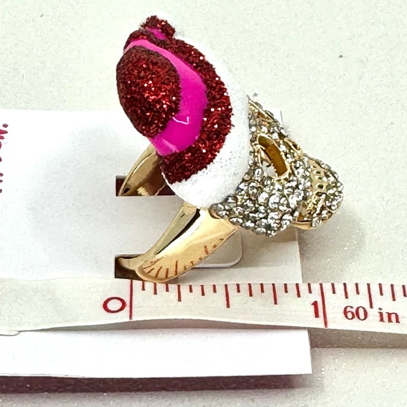 Betsey Johnson ‘Betseys Holiday’ Santa Skull Sz 7 & Earrings Set NWT! - Picture 9 of 16